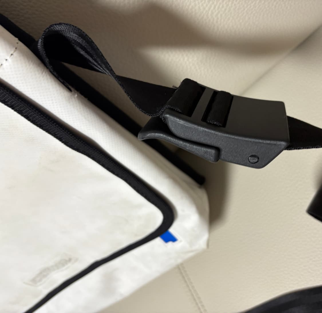 Ader Error Trace Esty Messenger Bag Whit 상품이미지7