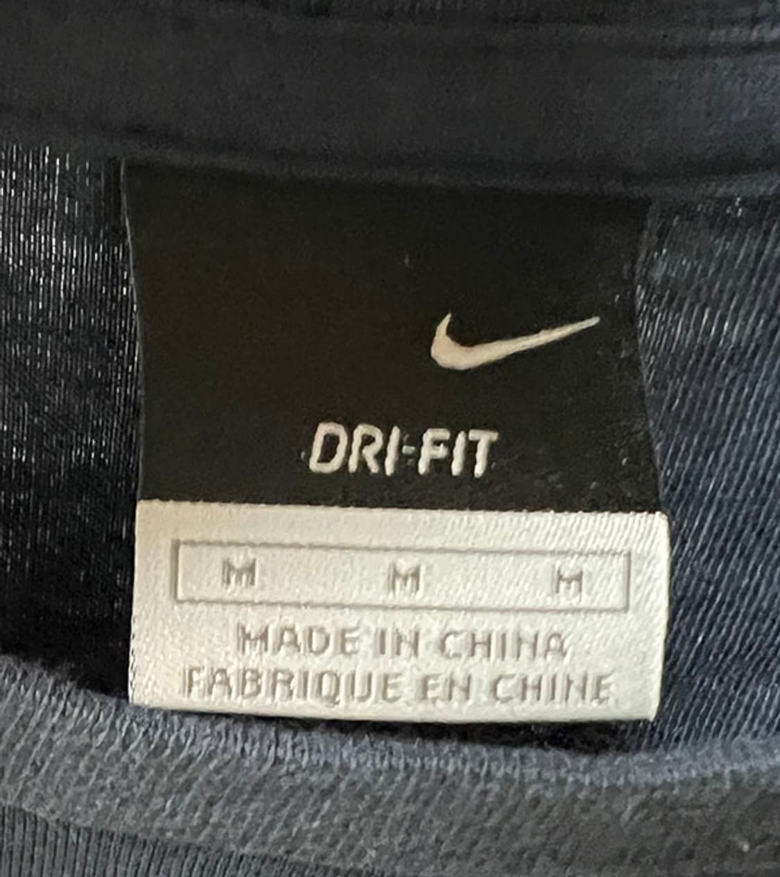 NIKE 나이키 00s 드라이핏 남자 레글런 기능성 반팔티셔츠 M 95 상품이미지3