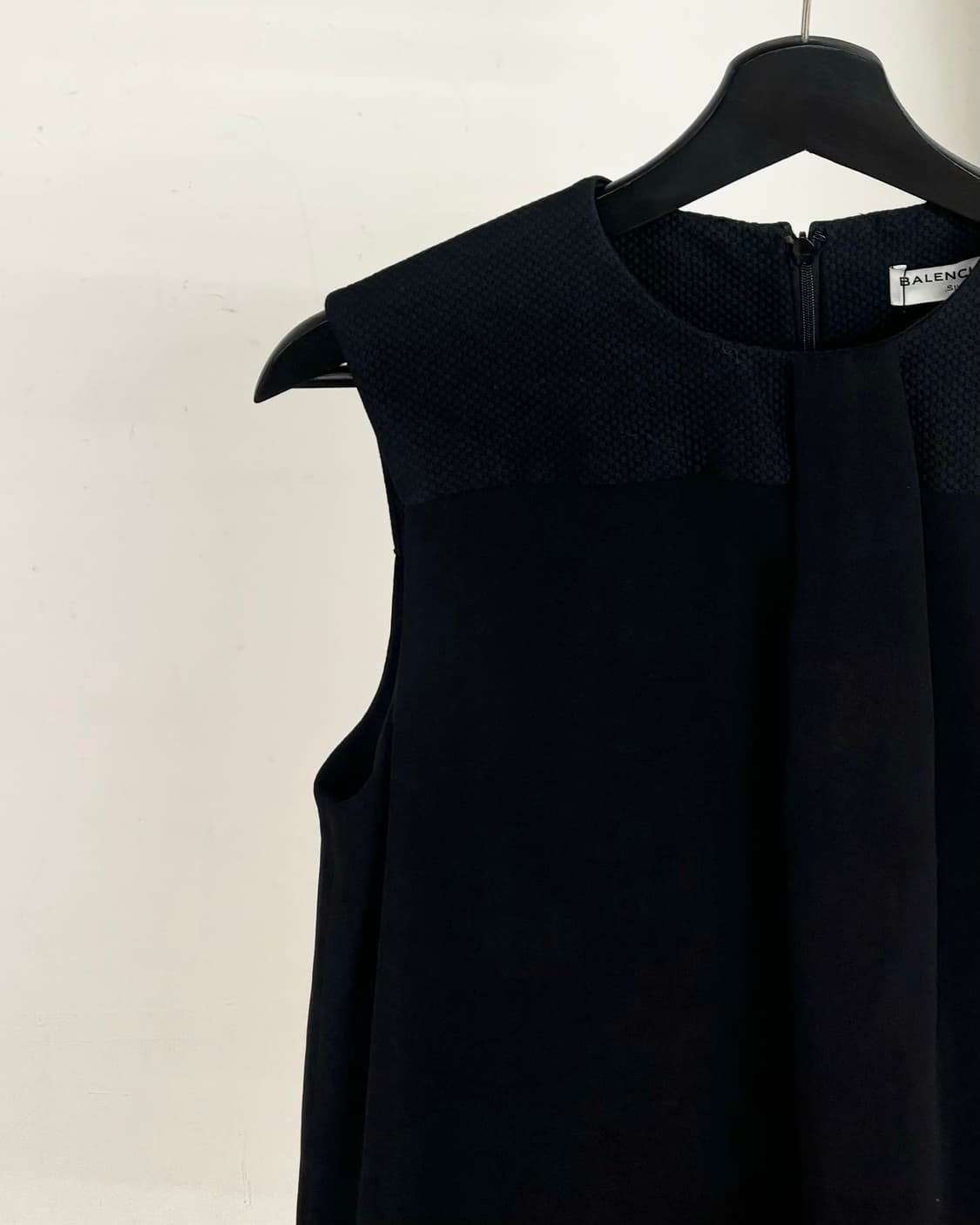 발렌시아가 블랙 A라인 슬리브리스 상품이미지3