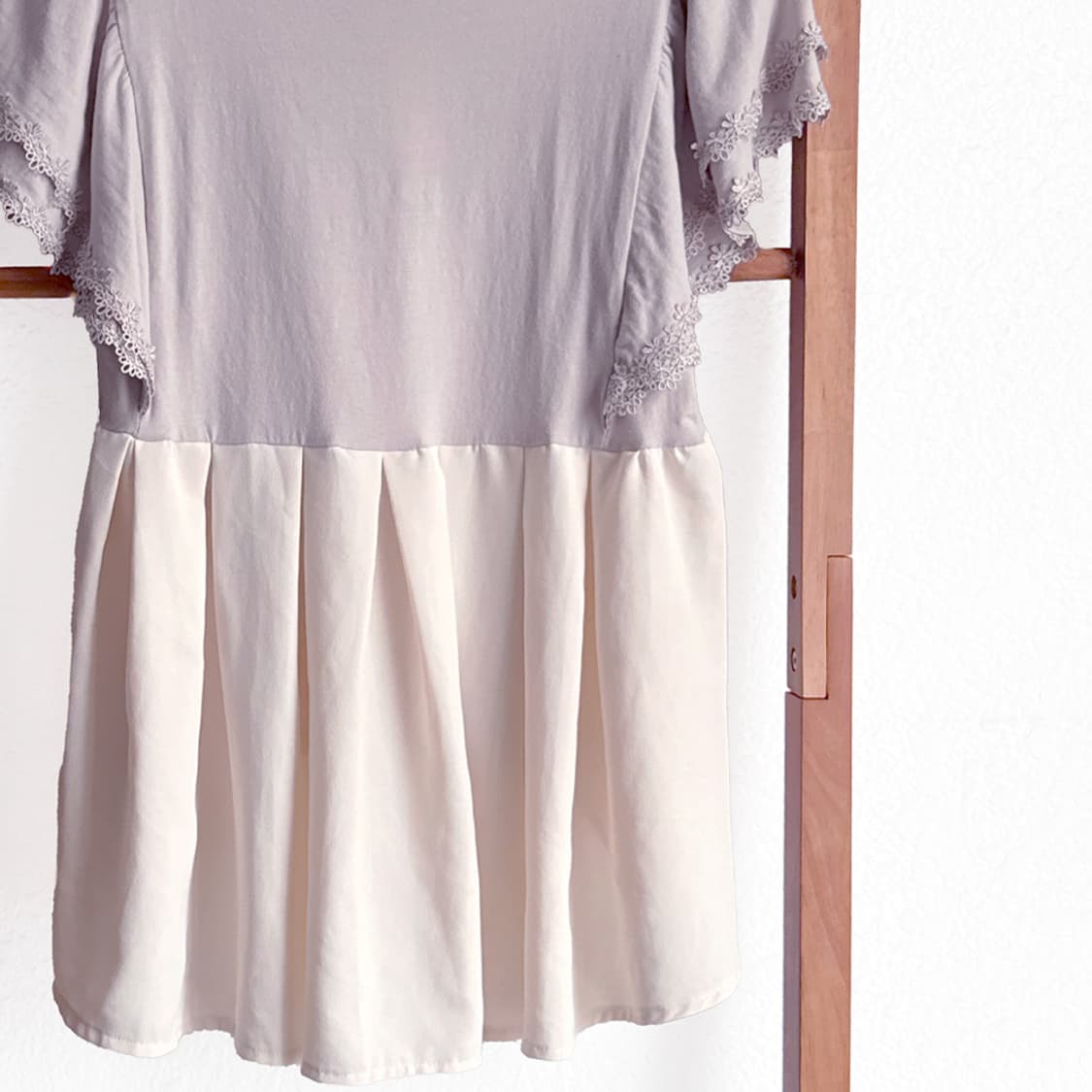  [AXES FEMME] 안개빛 레이스 플레어 블라우스 상품이미지6