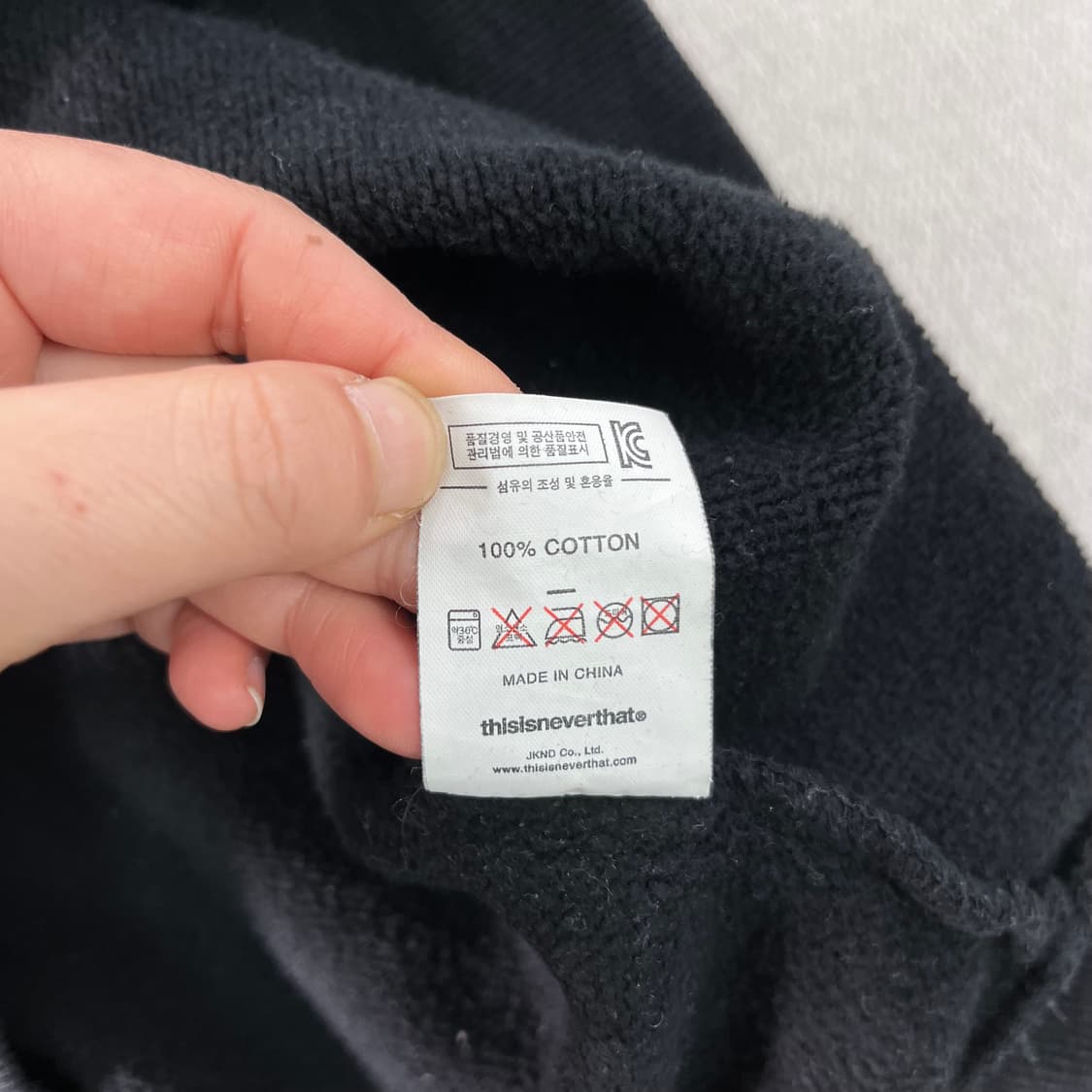 100 디스이즈네버댓 자수로고 맨투맨 상품이미지4