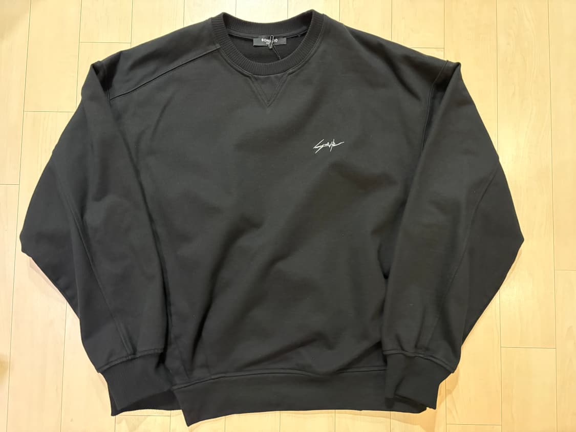 송지오옴므 오토그래프 어시메트릭 크루넥 블랙 48사이즈 상품이미지1