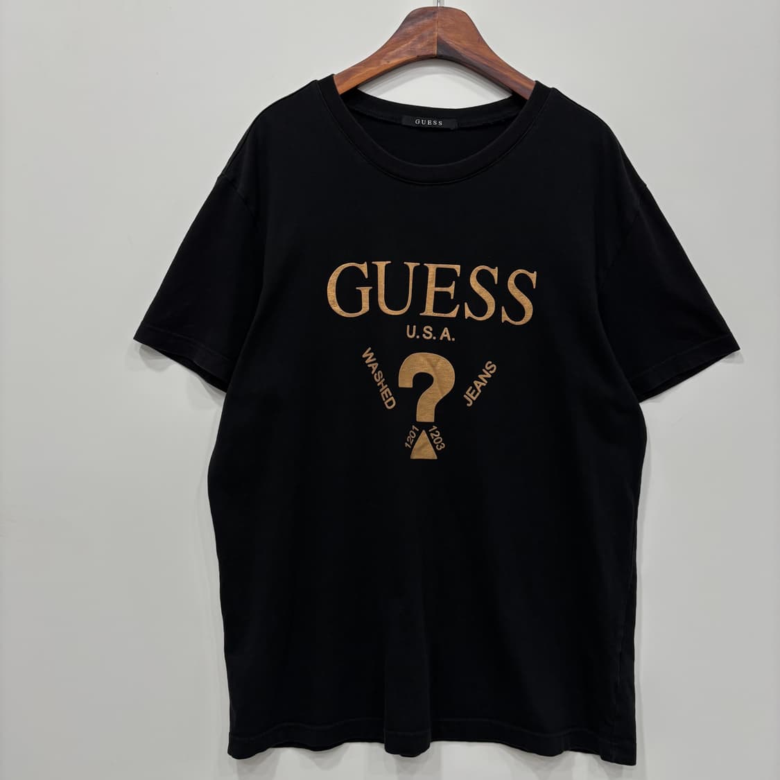  Guess 금장로고 반팔티  상품이미지2