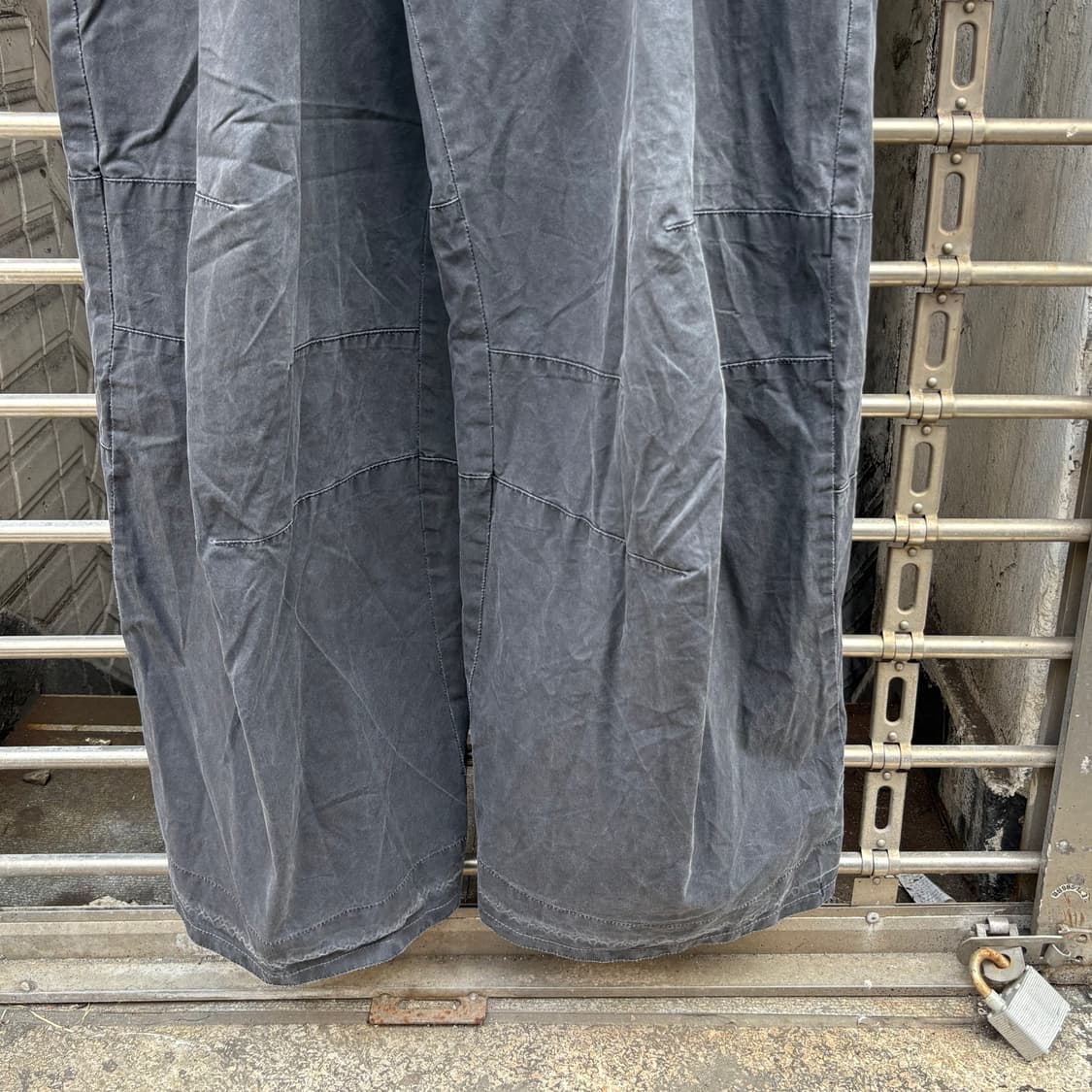 [4] 24년 해칭룸 와이드 카고 워싱 팬츠 상품이미지3