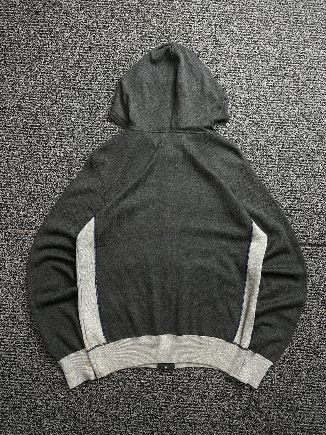 게스 빅로고 y2k 배색 후디 니트 집업 그레이 2003 상품이미지5