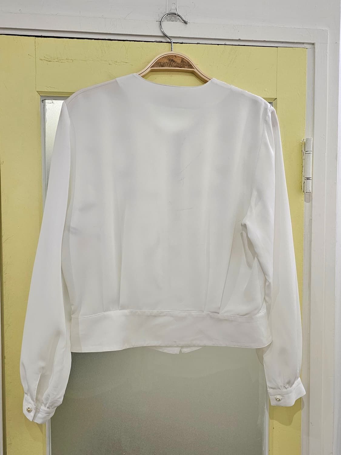 화이트 노카라 자수 블라우스 상품이미지5