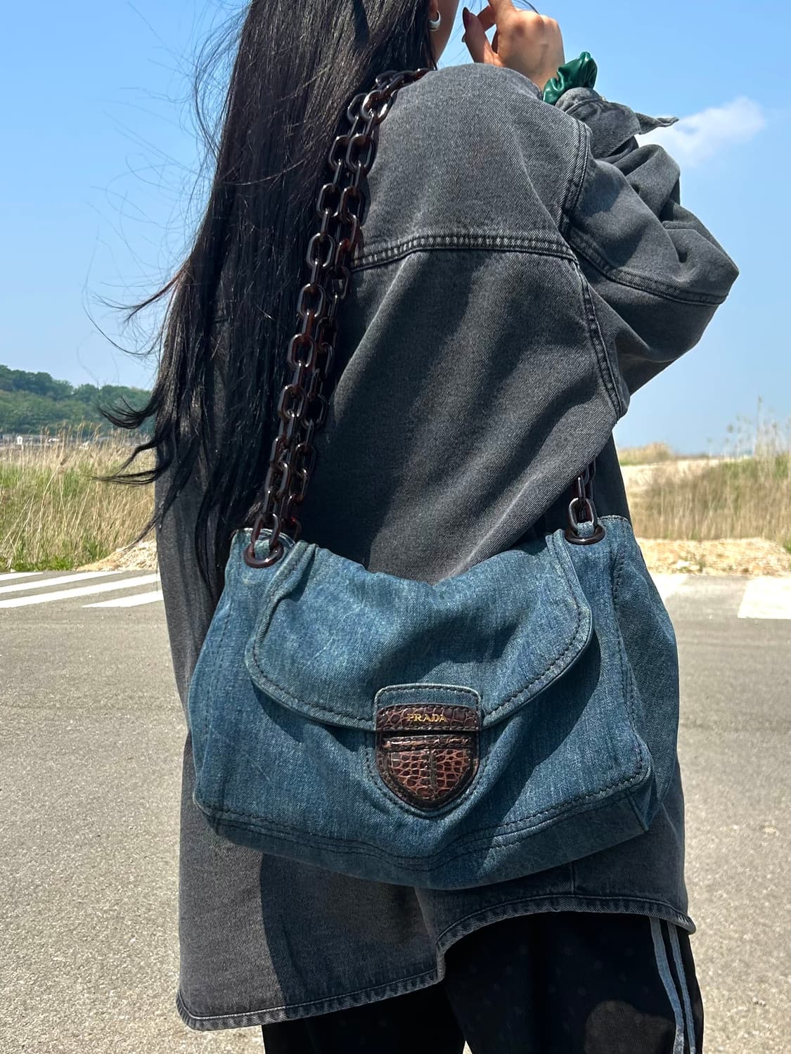 프라다 데님 빈티지 크로코 믹스 체인 숄더백 상품이미지1
