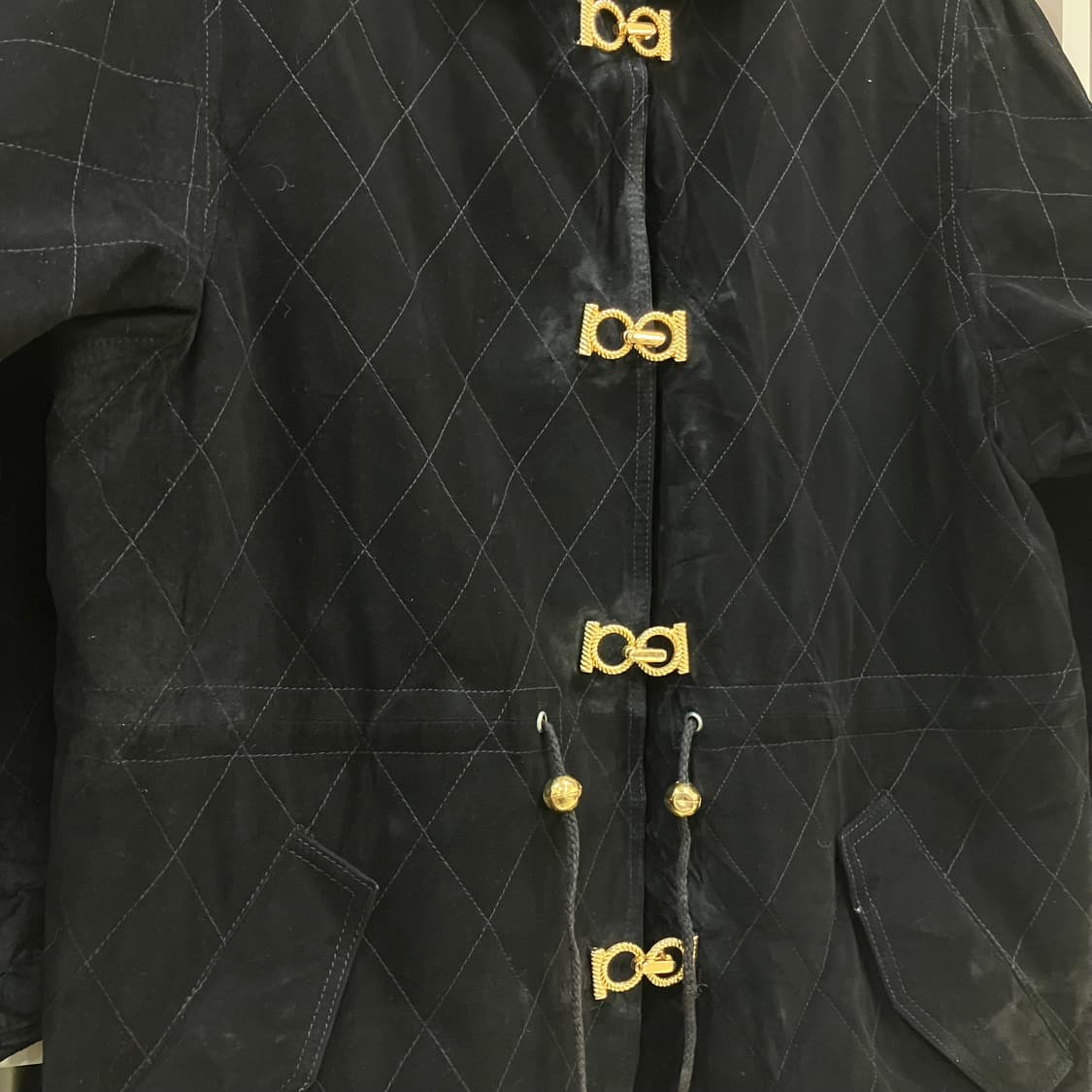 지아니 발렌티노 금장 블랙 스웨이드 퀄팅 자켓 상품이미지4