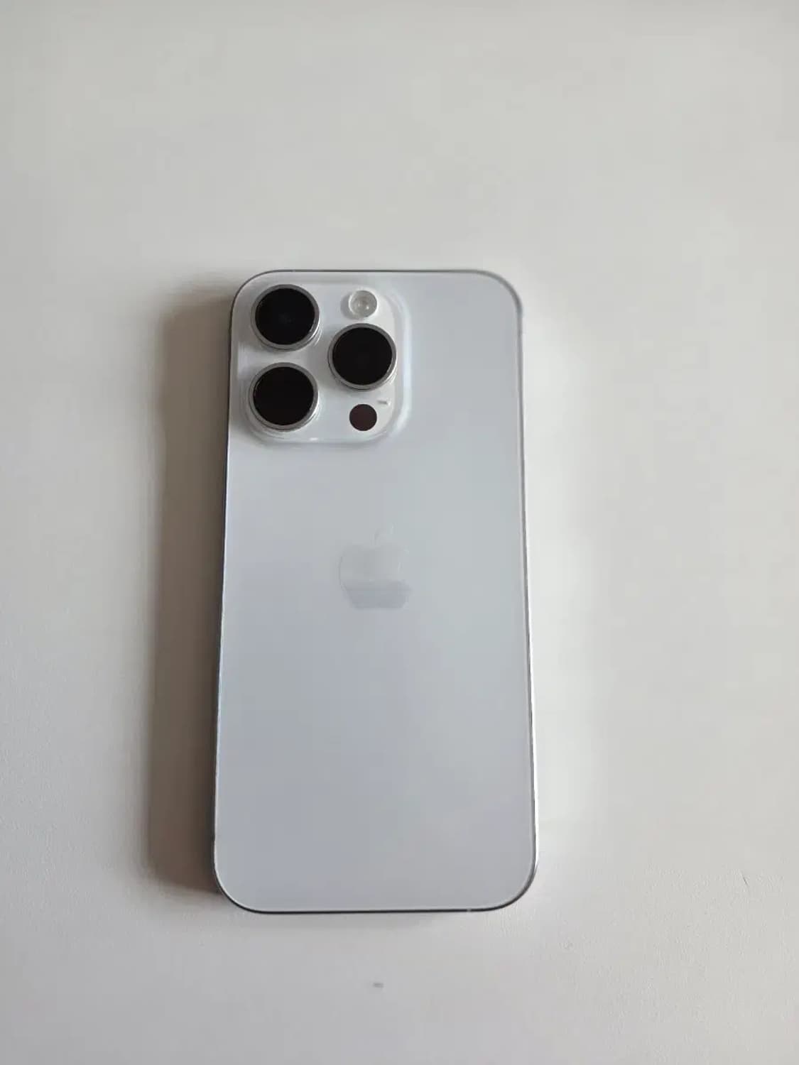 아이폰 15 프로 128GB화이트티타늄 자급제 (애플케어 남아있음) 상품이미지1