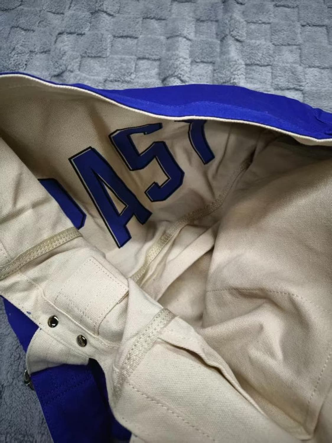 휴먼 메이드 메일 백 라지 블루 상품이미지4