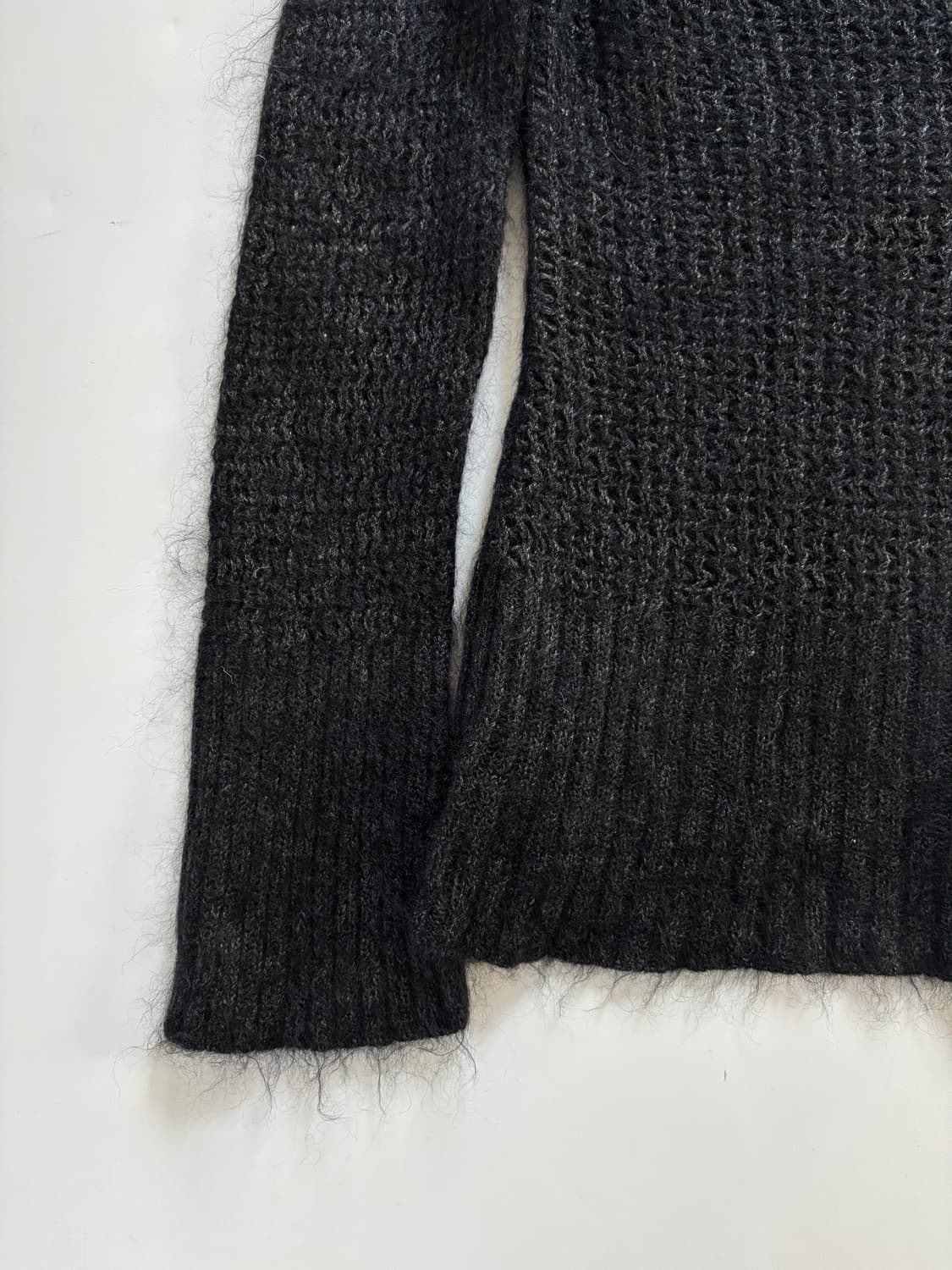 Armani Exchange 아르마니 익스체인지 모헤어 블랙 니트 상품이미지6