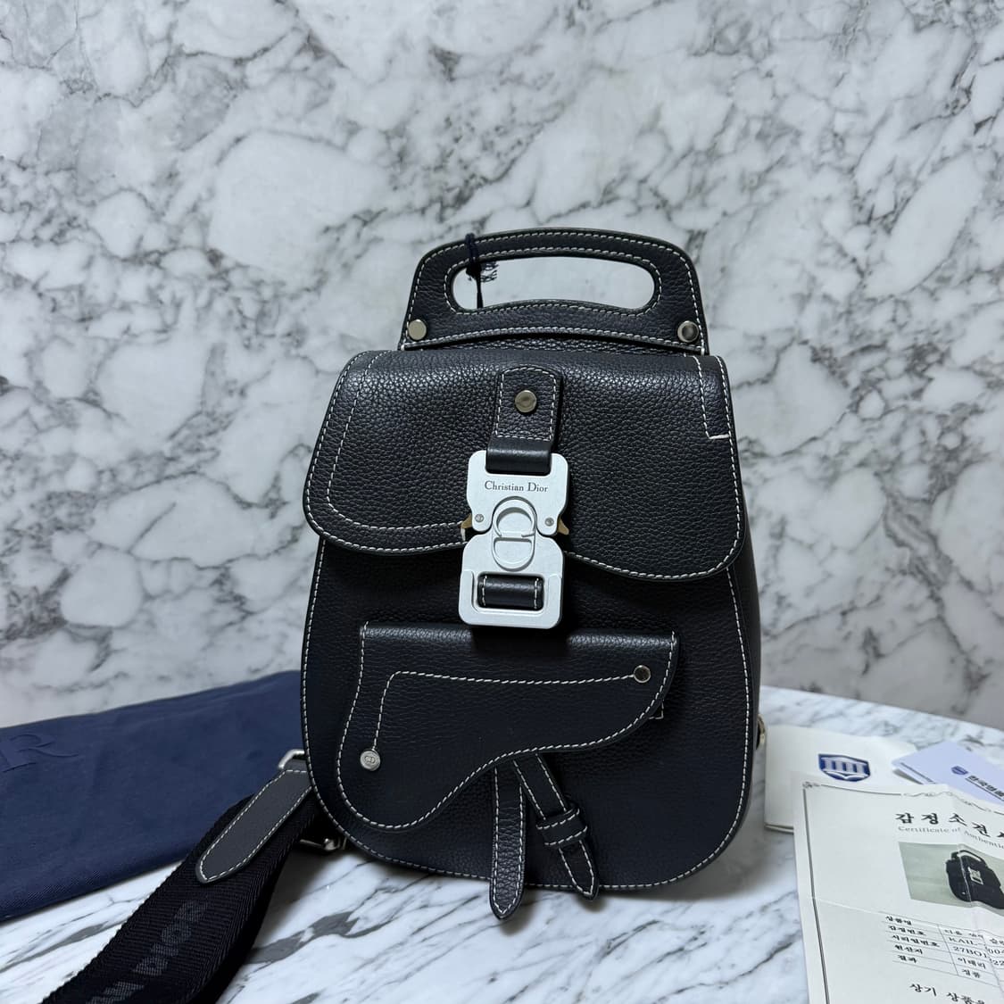 디올 CD 로고 갤럽 그레인 슬링백 크로스백 메신저백
 상품이미지2
