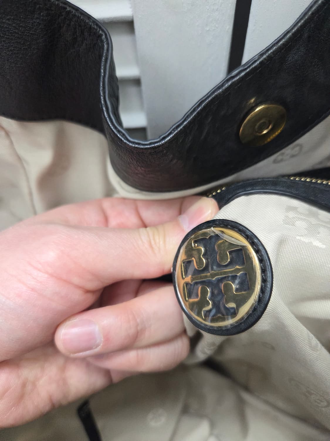 토리버치 소가죽 빅 토트백 상품이미지9