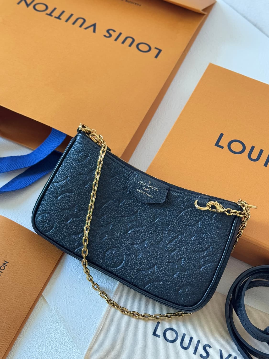 루이비통 모노그램 앙프렝뜨 포쉐트 악세수아 블랙 상품이미지8