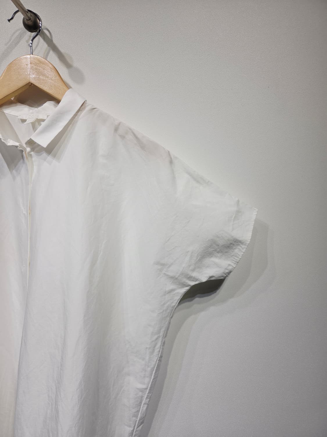 코스 COS. 여자 엘라스테인 화이트 셔츠_호칭34 상품이미지3