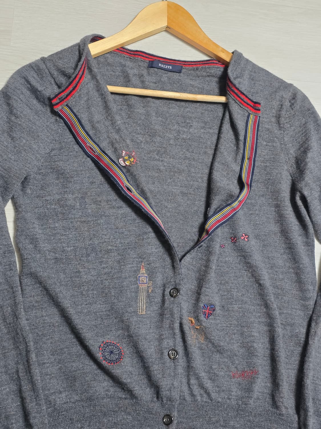 해지스 헤지스 자수 울100 니트 가디건 상품이미지7