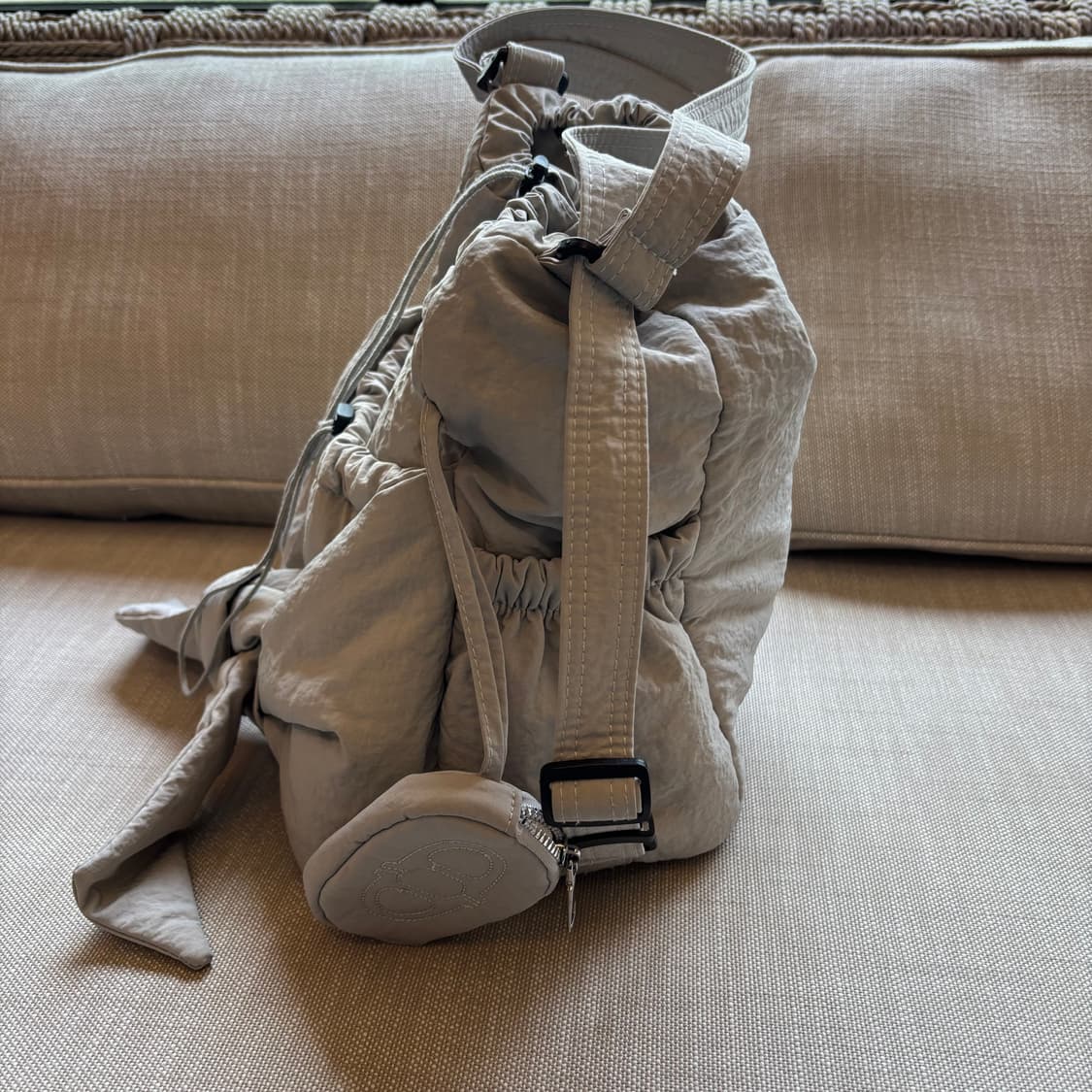 아떼바네사브루노 스몰 그레이 리본 숄더백 백팩 상품이미지4