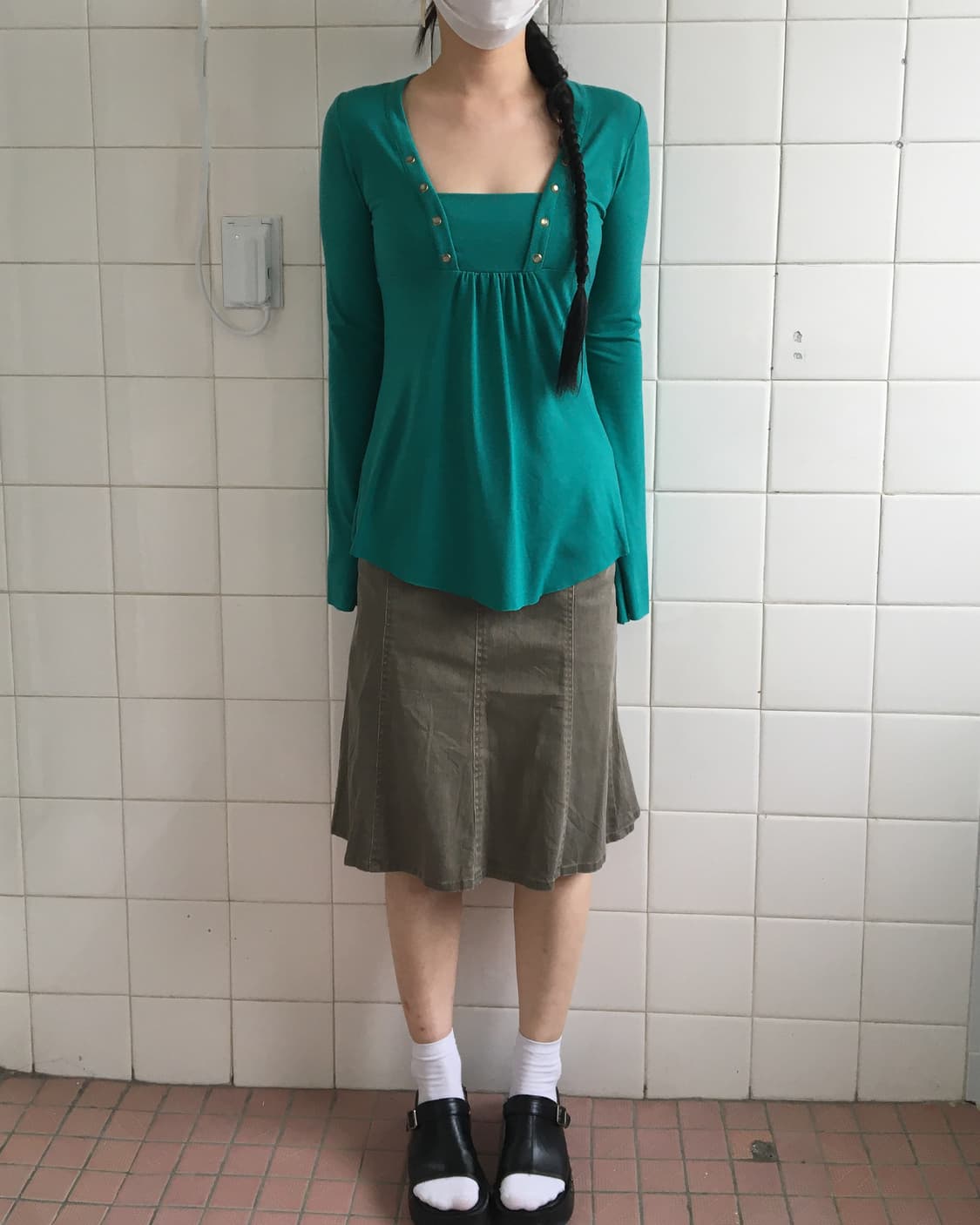 Button point unbalanced sleeve 상품이미지1