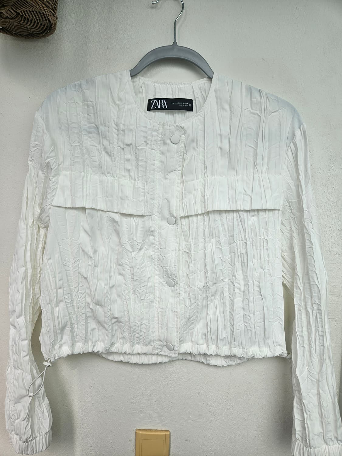 자라 화이트 링클 크롭 자켓  상품이미지1