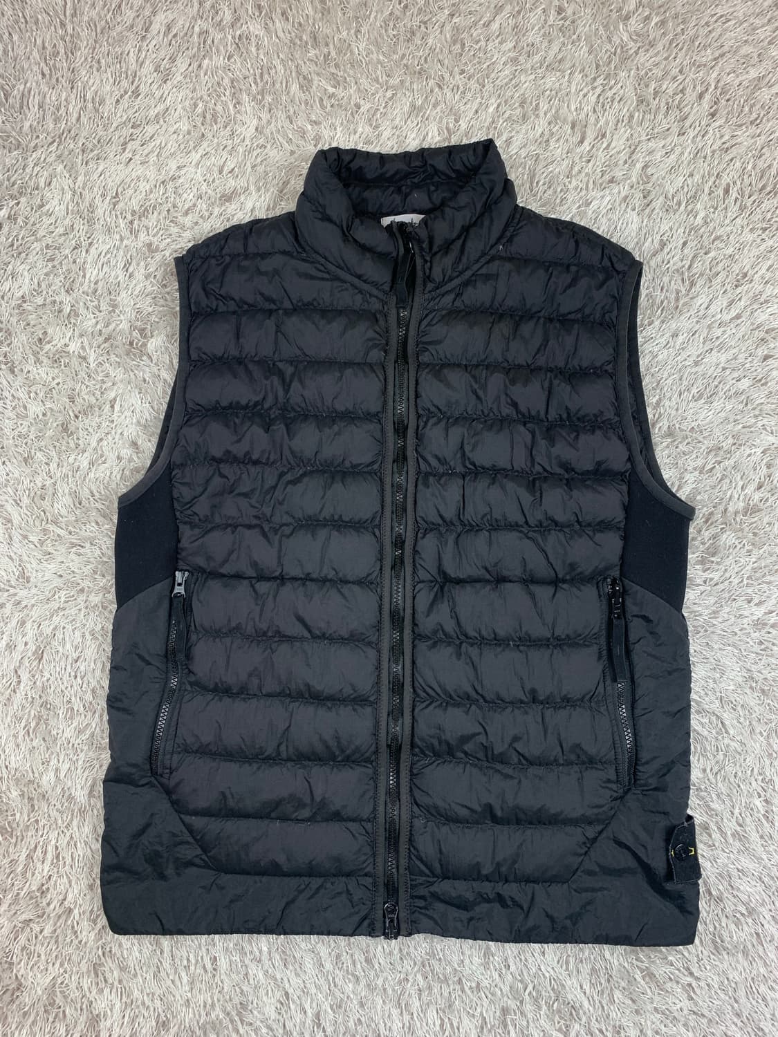 [XL] 정품 스톤아일랜드 가먼트 다이드 마이크로 얀 다운 베스트 블랙 상품이미지2