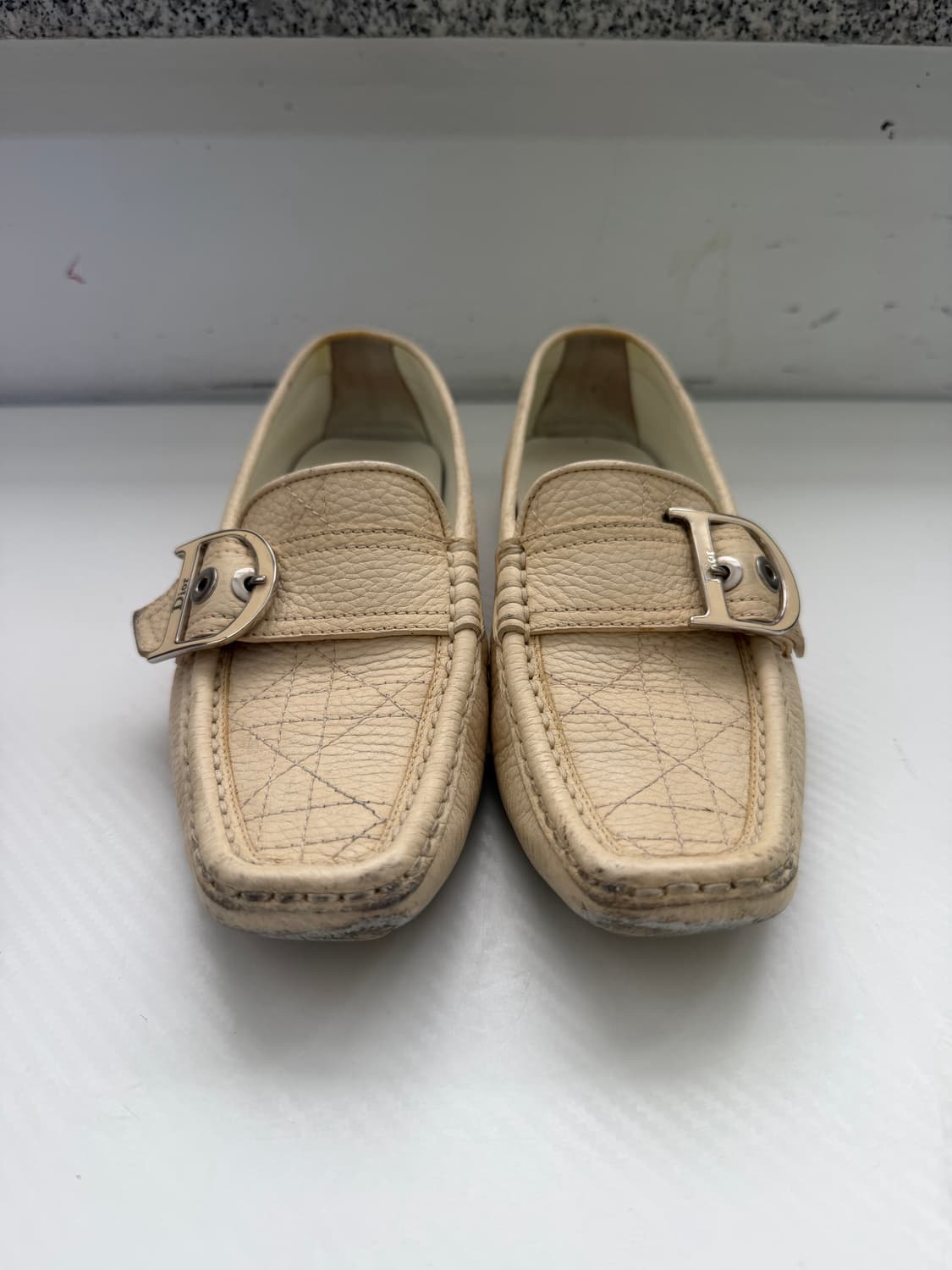 정품) 디올 여성 레더 로퍼 슈즈 36.5 상품이미지1