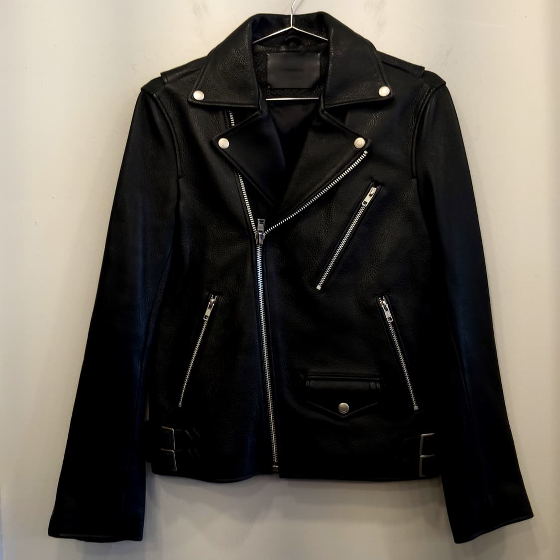 비바 스튜디오 블랙 크롭 라이더 자켓 상품이미지2