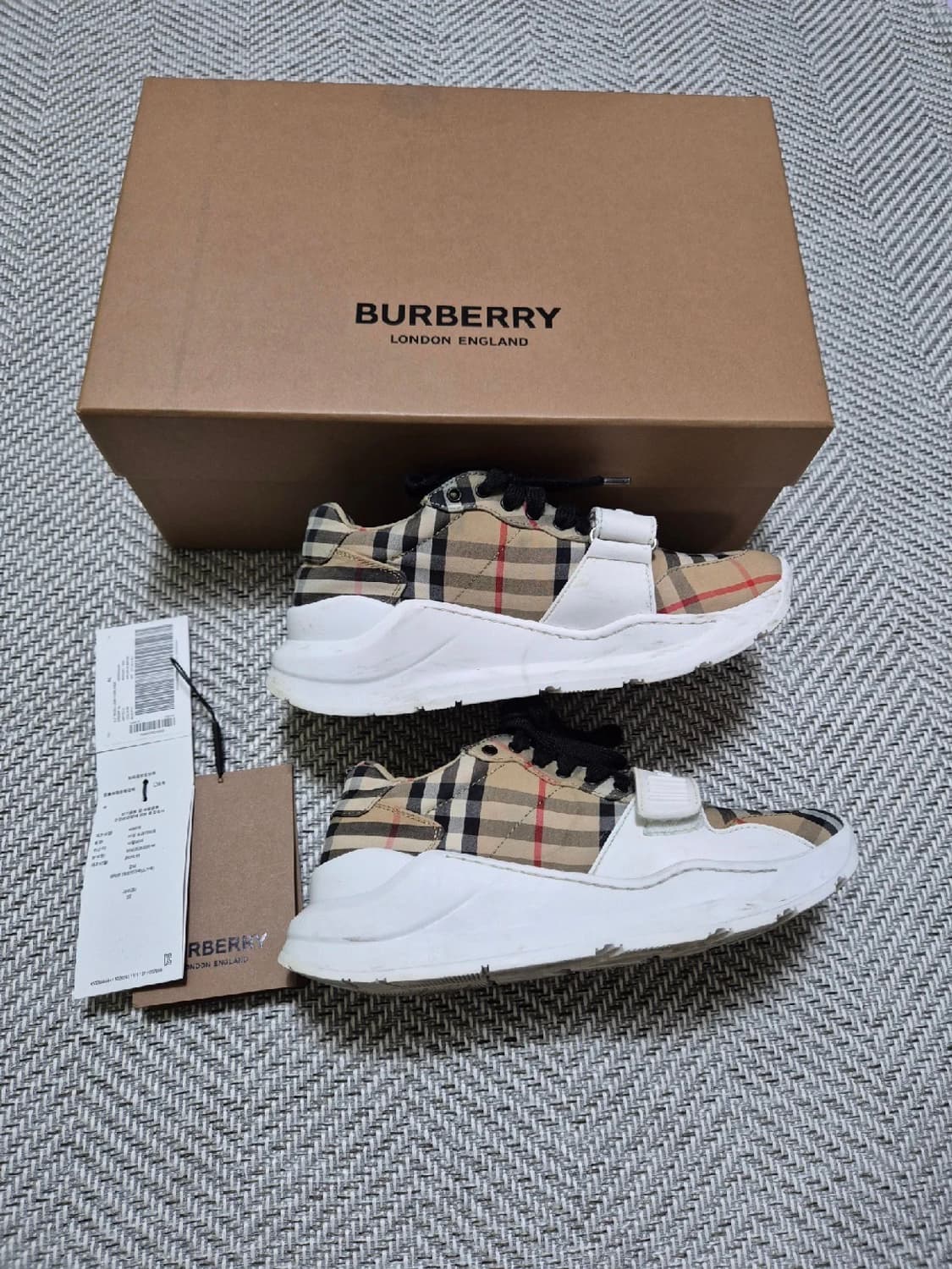 백화점 정품 버버리 스니커즈 37 벨크로 240 상품이미지2