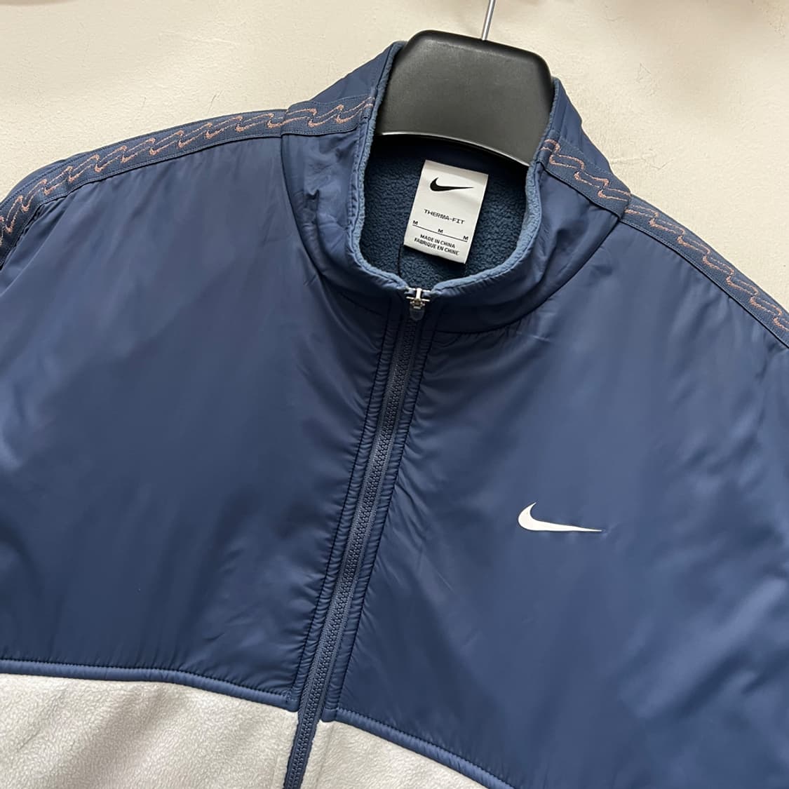 나이키 우먼 써마핏 플리스 자켓 M 상품이미지3