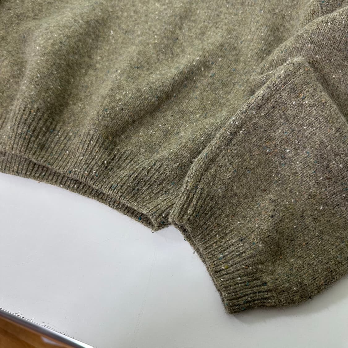 우먼OS 슬로우무드 나염베이지 크롭니트 상품이미지2