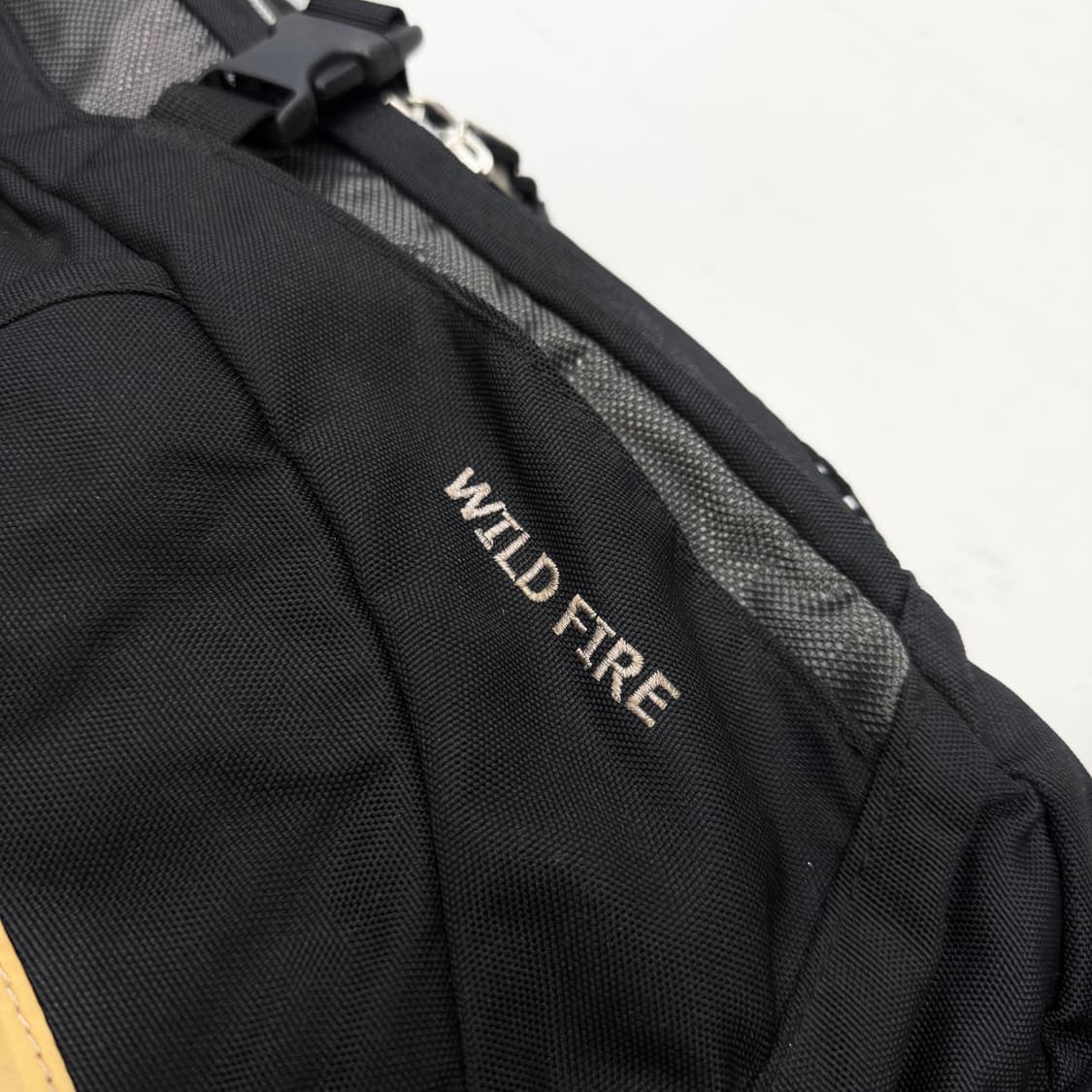 노스페이스 고프코어 와일드 파이어 테크니컬 백팩 블랙 상품이미지5