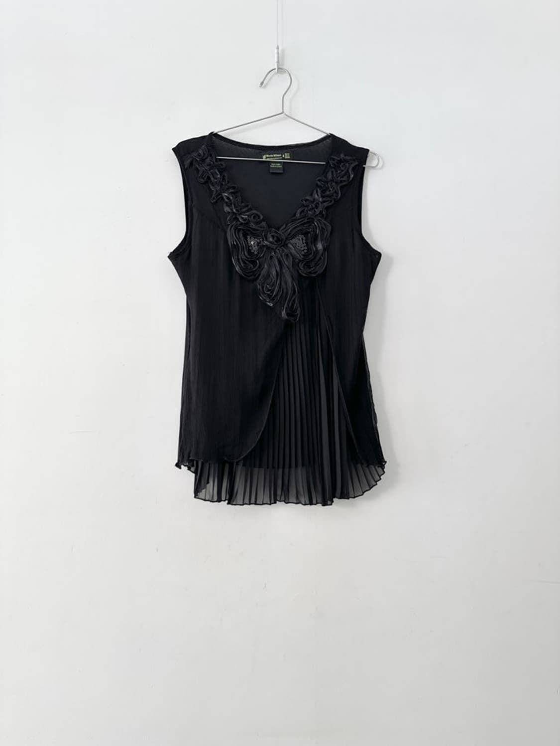Rose neck beads sleeve blouse 상품이미지1