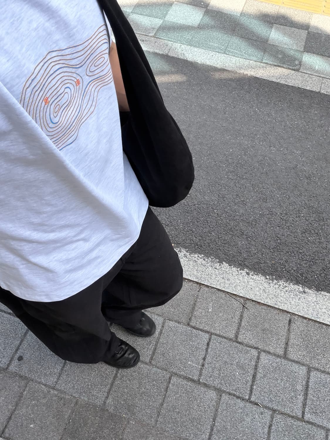 999휴머니티 공존 하프 티셔츠 멜란지 그레이 상품이미지5