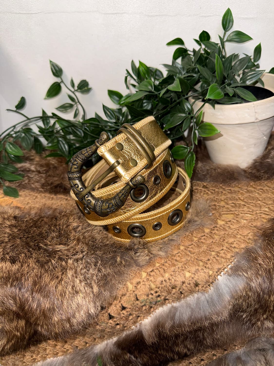 Gold punching oriental buckle belt 상품이미지2