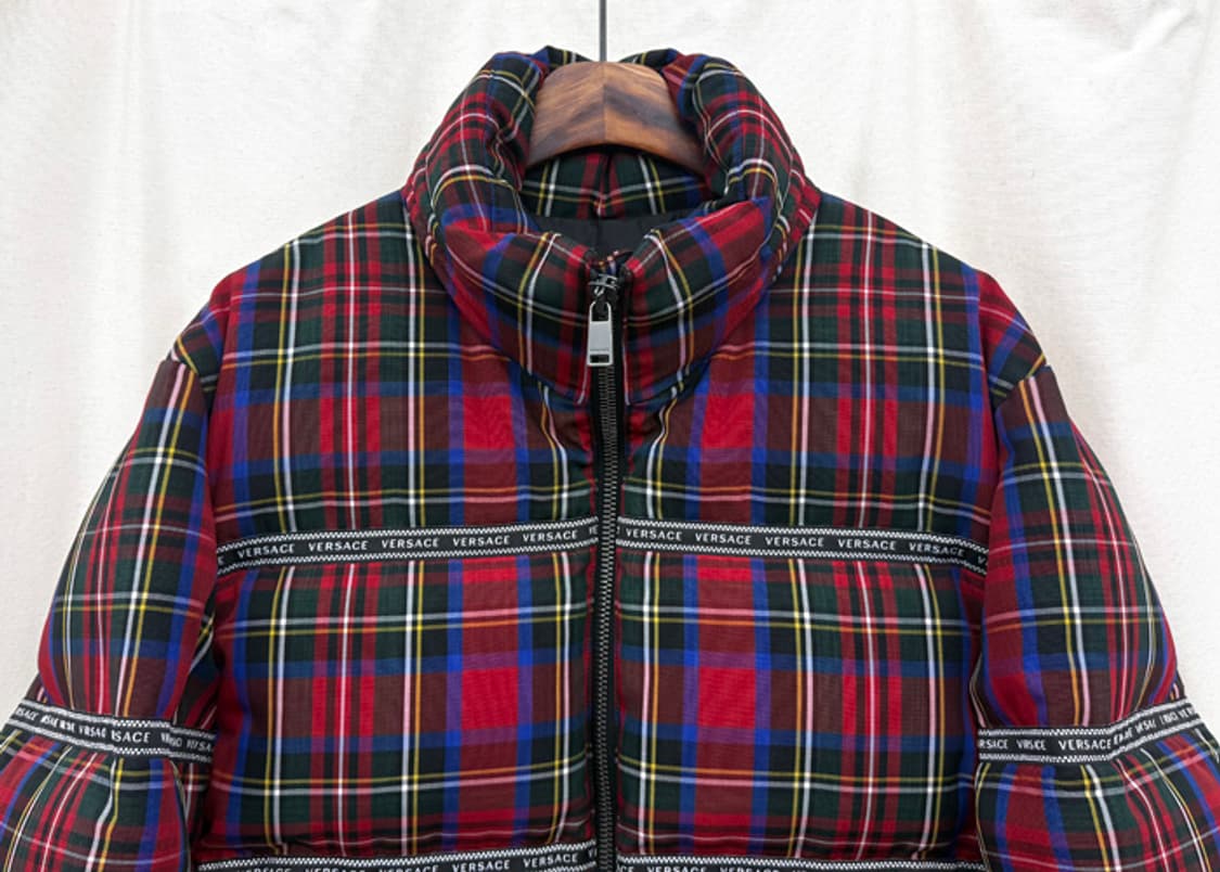베르사체 체크 푸퍼 구스다운 자켓 상품이미지2