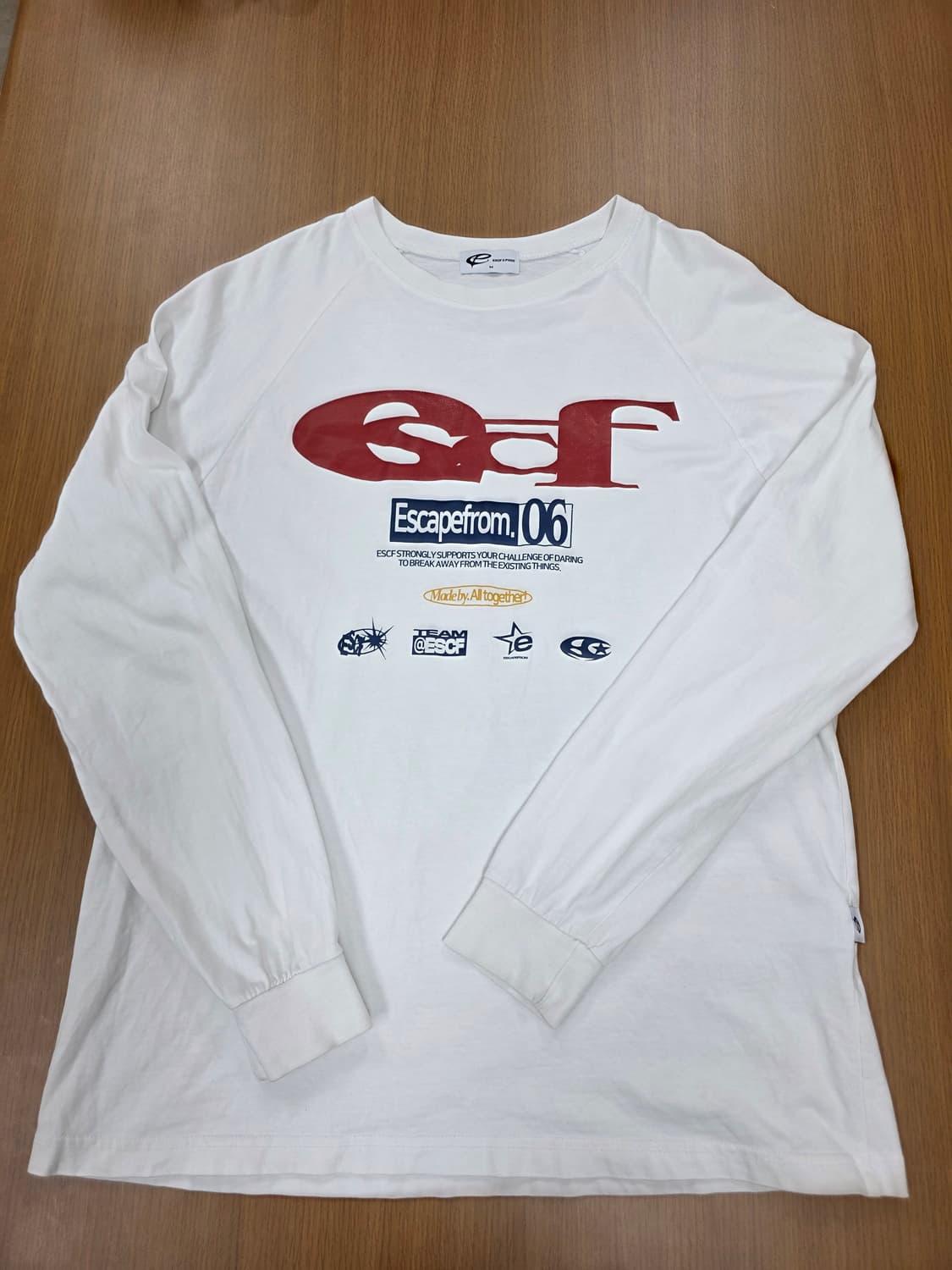이스케이프프롬 ESCF 로고 프린트 롱슬리브 M 상품이미지1