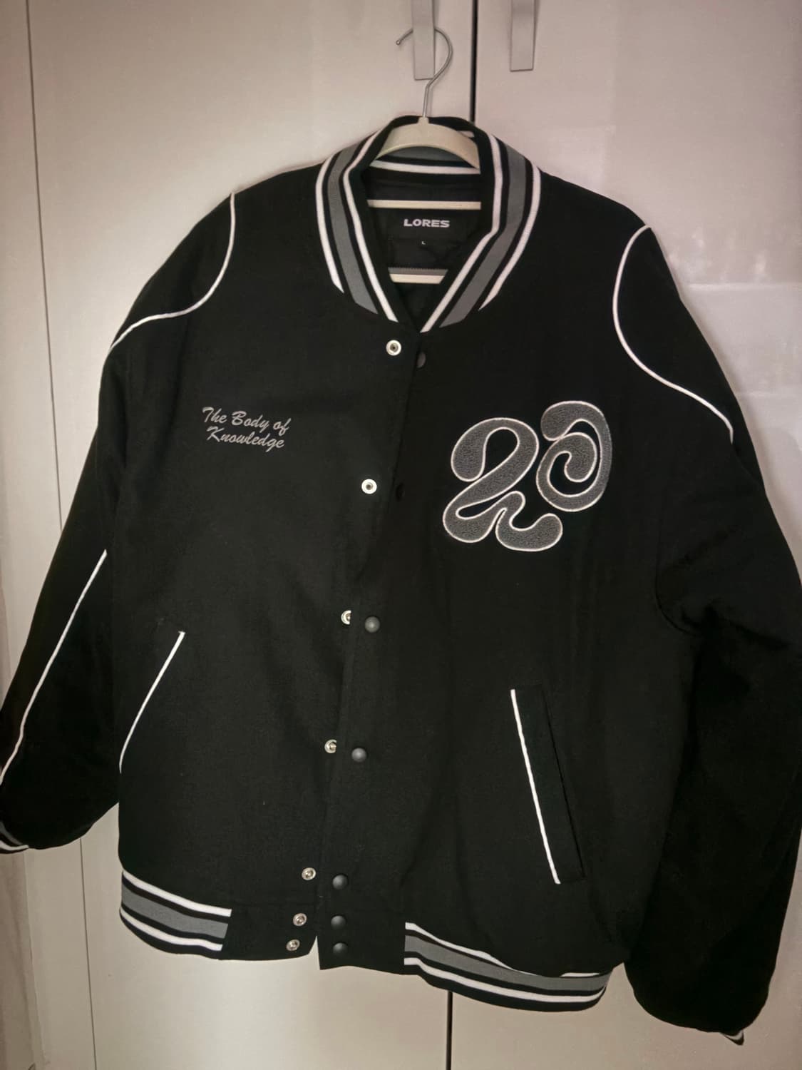 로어즈 바시티 자켓 상품이미지1