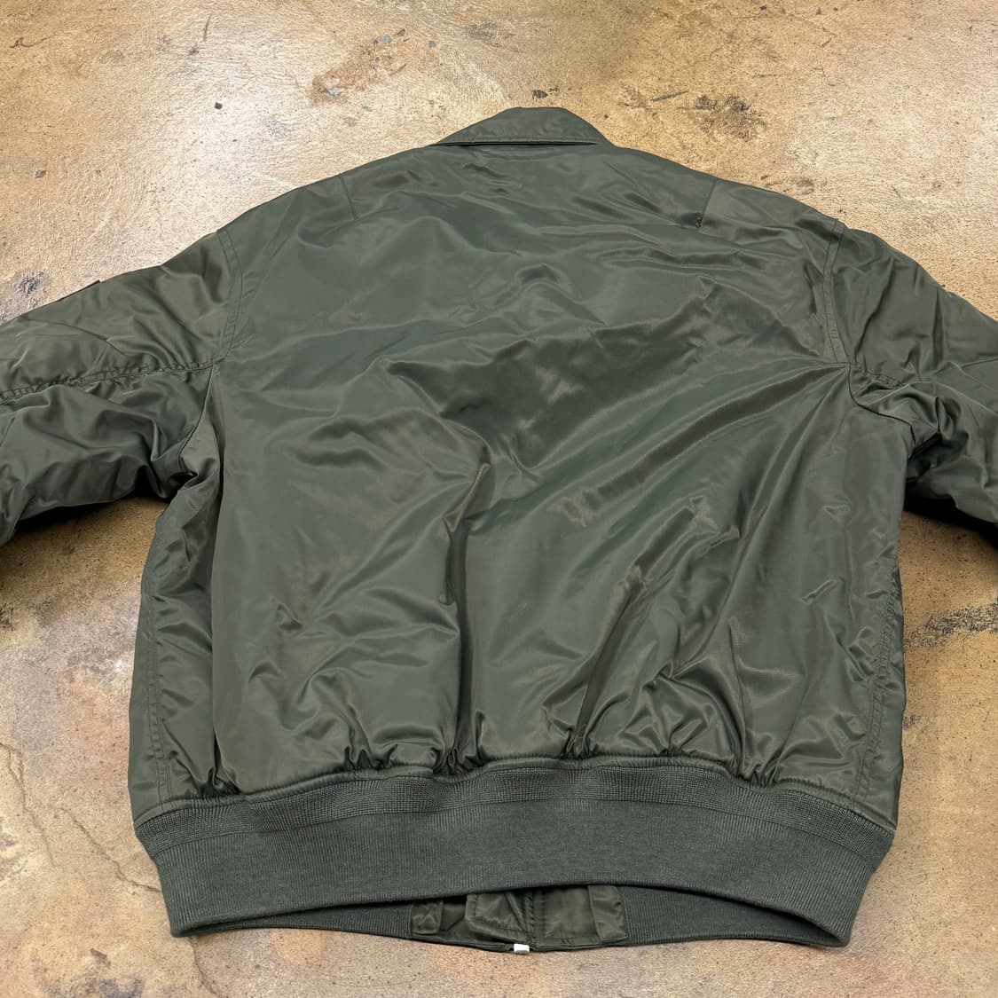 [정품/100] HAZZYS 헤지스 카키색 봄버 자켓 b18 상품이미지4