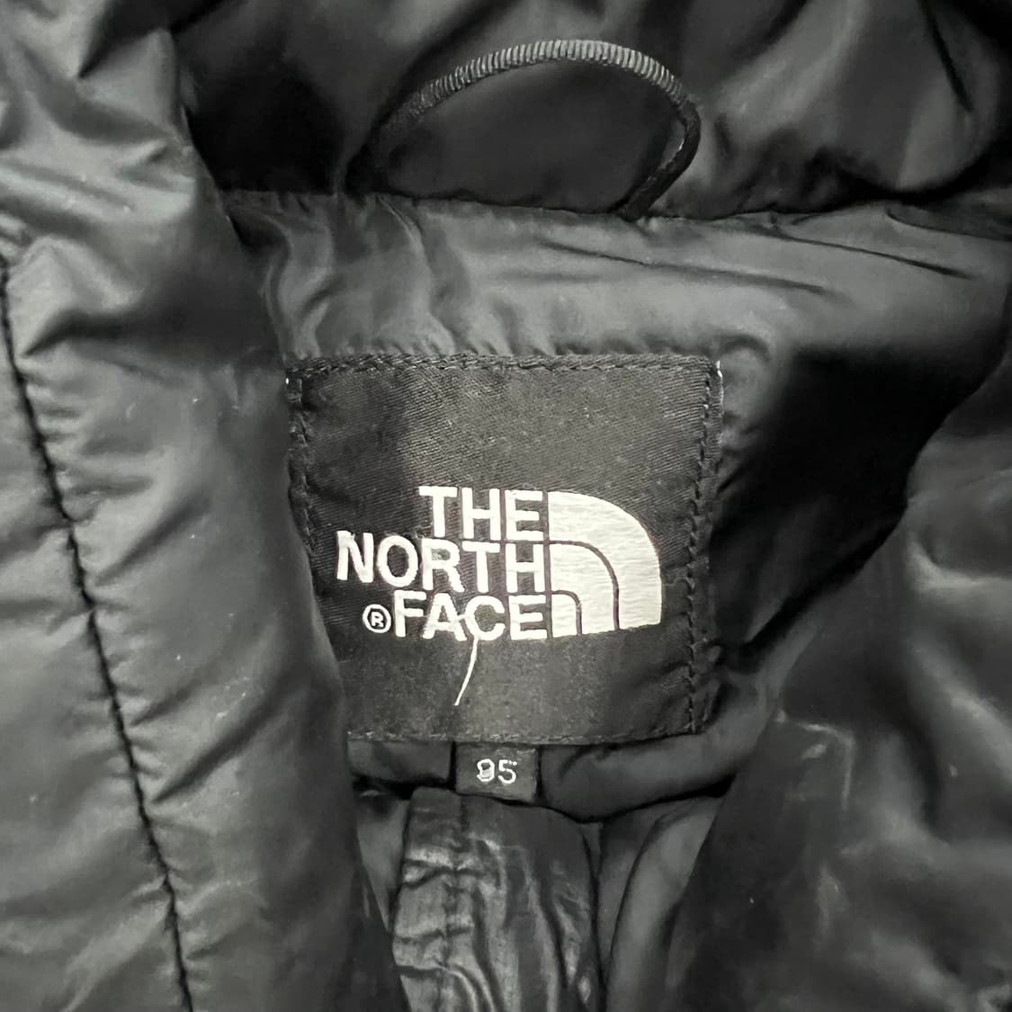 노스페이스 블랙 눕시 패딩 상품이미지3