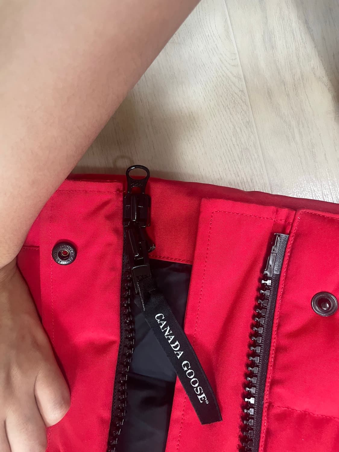 캐나다 구스 조끼패딩 판매합니다. 상품이미지2