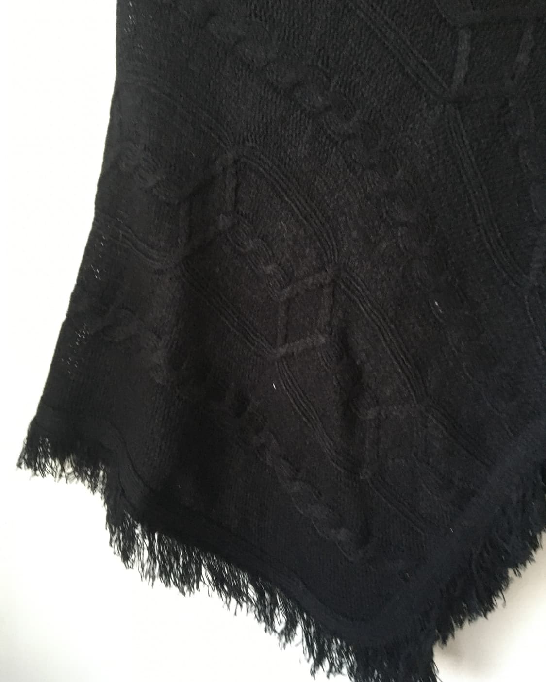 Fake fur hood fringe knit cape 상품이미지4