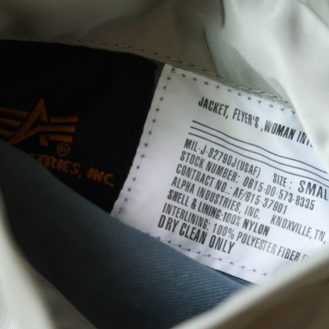 알파 인더스트리 MA-1 자켓 상품이미지6