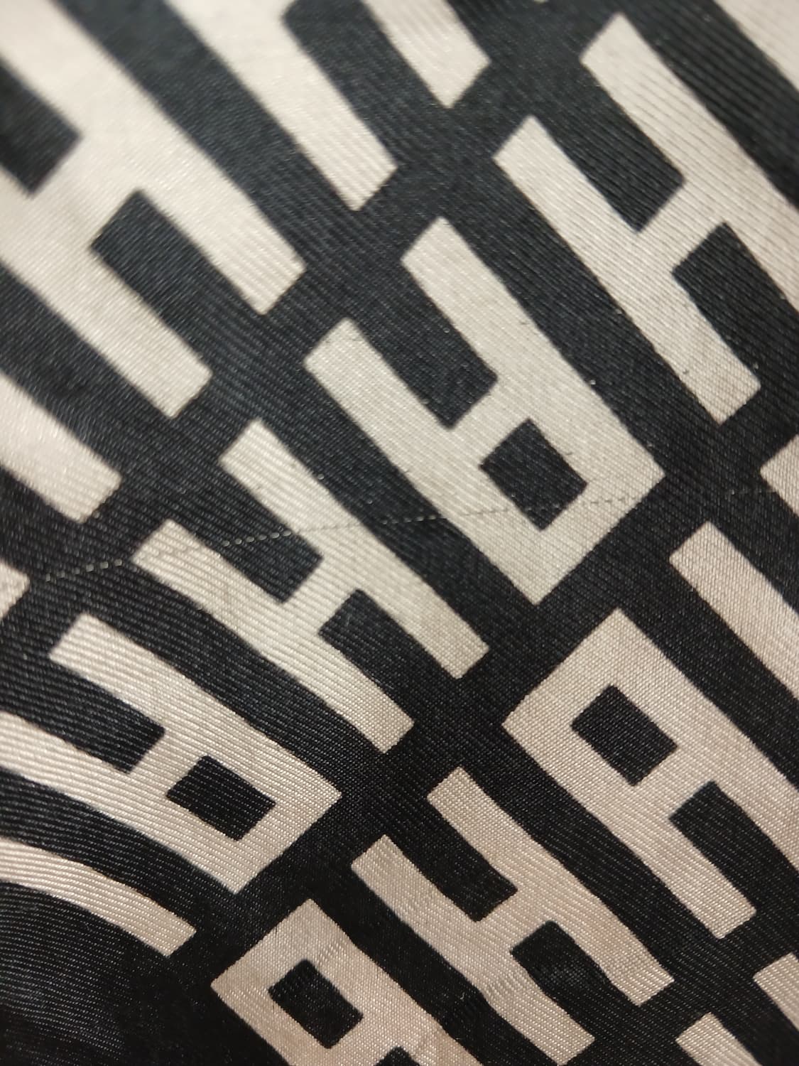 HARDY AMIES 실크스카프  상품이미지4