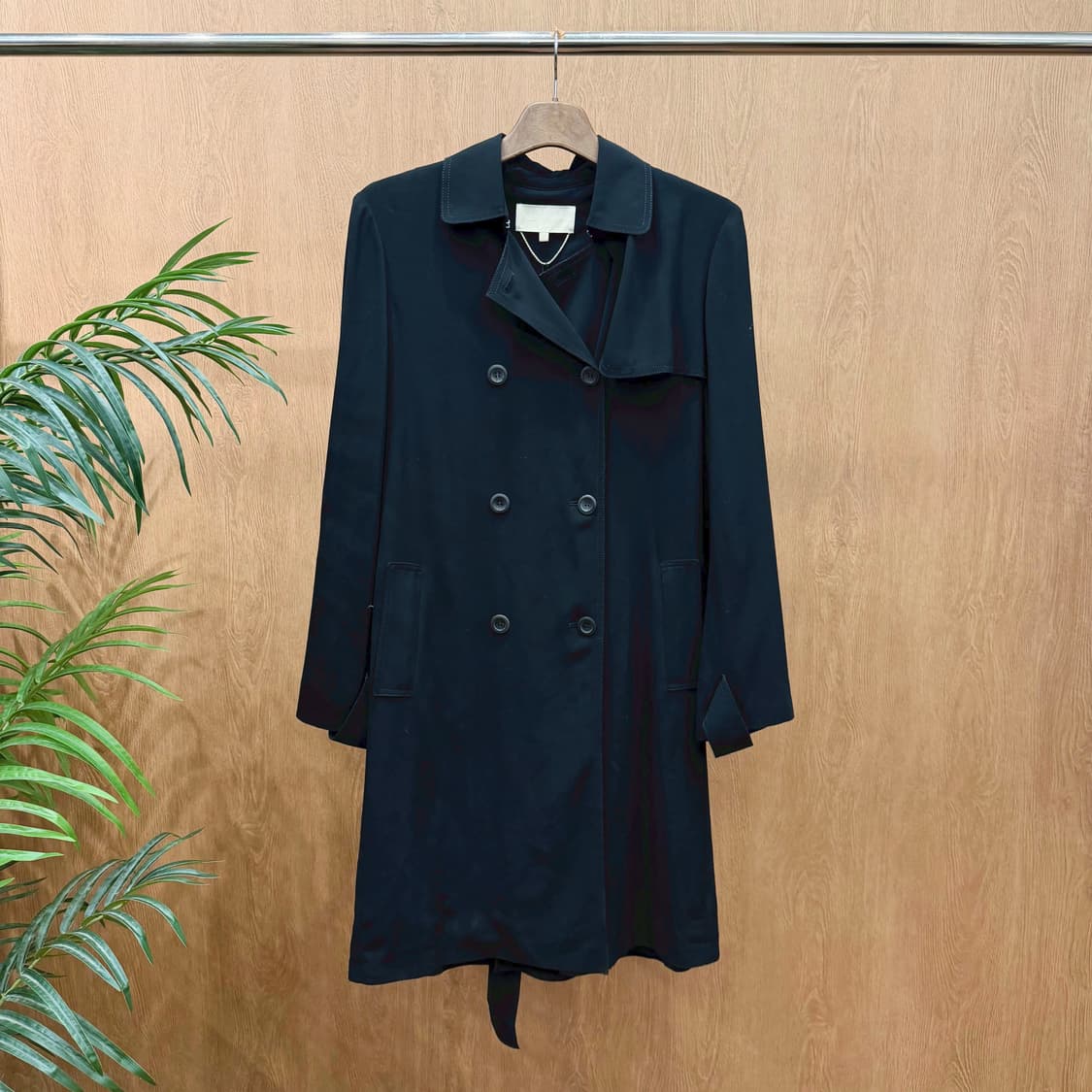 바네사 브루노 롱 코트 더블 브레스티드 벨트 스트랩 디테일 블랙 상품이미지1