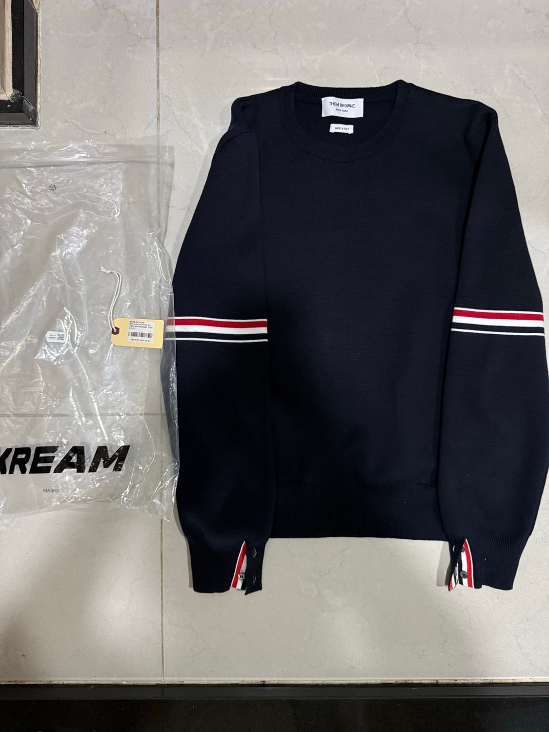 [당일출고,25FW]톰브라운 밀라노스티치 암밴드 니트 상품이미지1