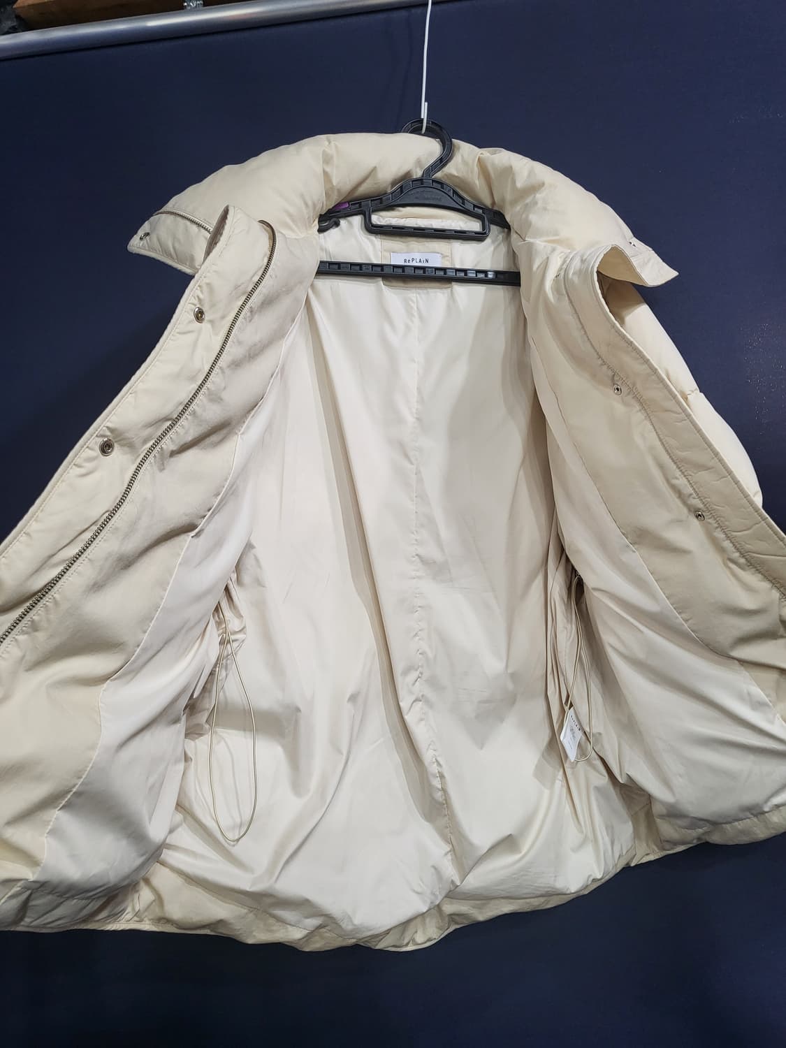 리플레인 장도연 넥 덕다운패딩 오버핏 상품이미지8