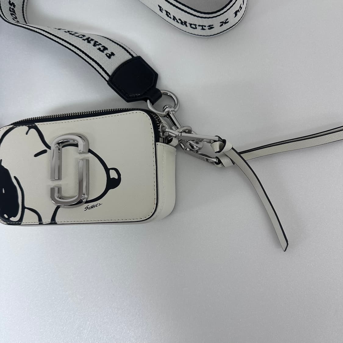 마크제이콥스 피넛츠 스누피 카메라백 크로스백 가방 상품이미지4