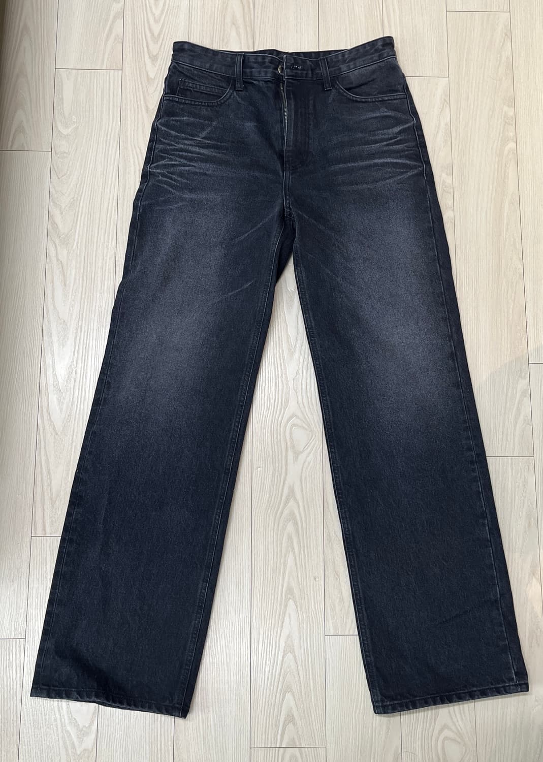 솔리드 옴므 블랙 루즈핏 데님 23ss 상품이미지1