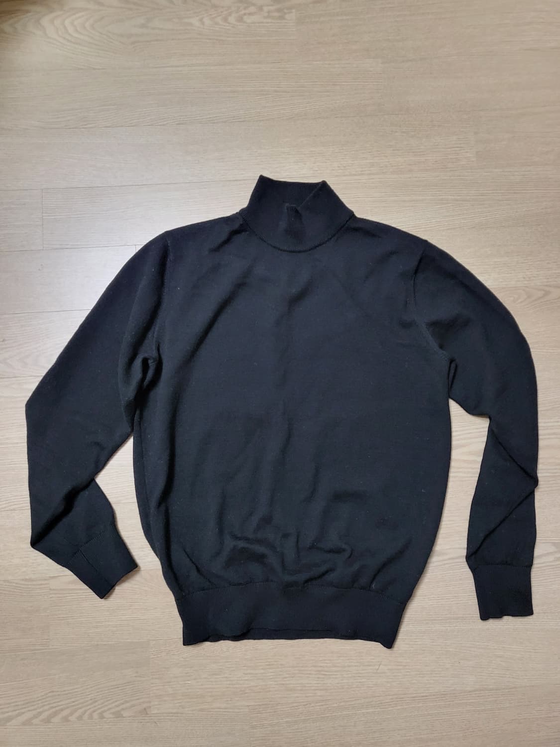 이올로 모크넥 피터 m 검정 팝니다 상품이미지1