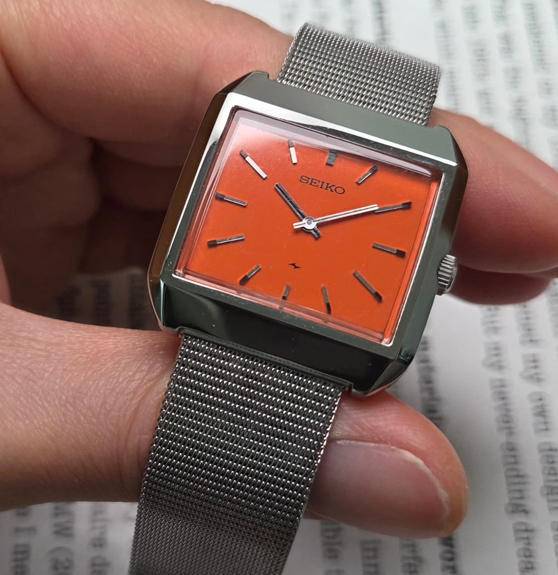 빈티지 세이코 샤리오탱크 오렌지다홍 수동명기(2220A) 드레스워치 상품이미지5