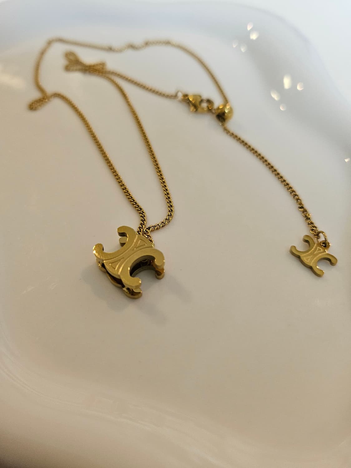 셀린느 업사이클링 양면 금장 목걸이 상품이미지2